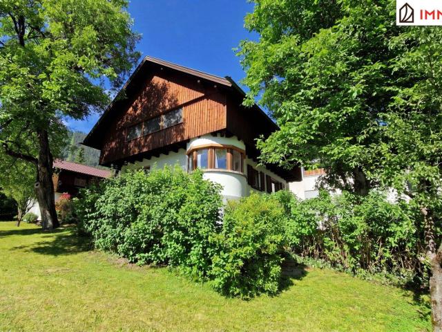 Villa mit Charakter in Bestlage von Bludenz Stilvolles Wohnen mit großzügigem Garten, freiem Bergpanoramablick und vielseitigem Nebengebäude