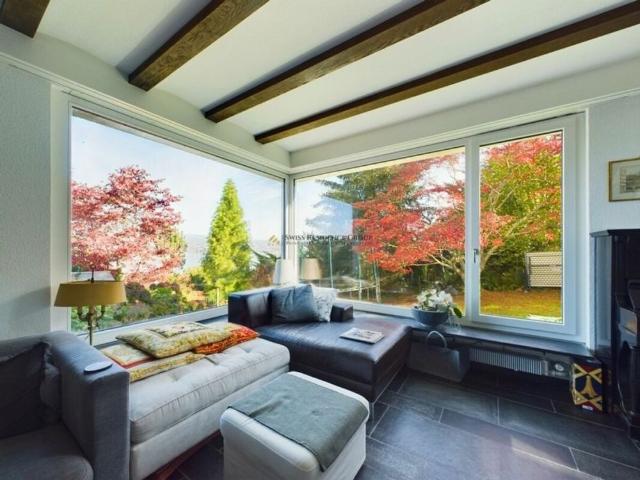 Villa mit Charakter, Seesicht und aussergewöhnlicher Flexibilität