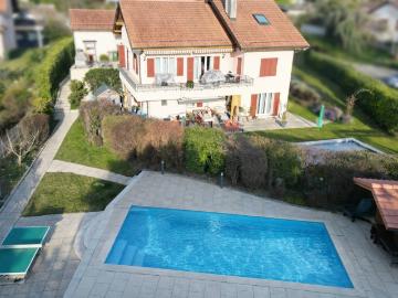 Villa mit beheiztem Pool und ungehinderter Sicht in Villars Sainte Croix