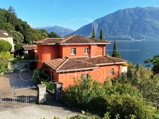 Villa mit Innenpool, Wohnsuite & Privatsphäre über dem Lago Maggiore