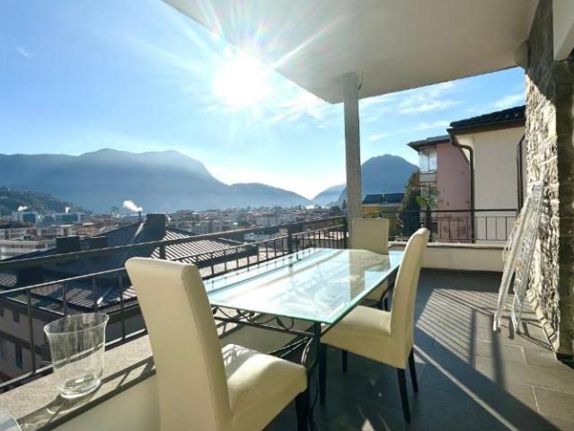 Villa mit sonniger Aussicht