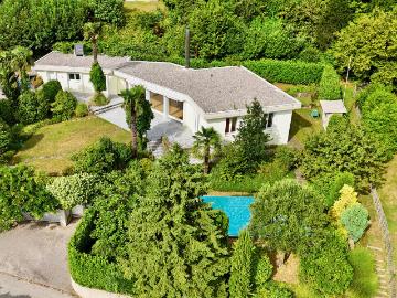 Villa mit Schwimmbad und Blick auf den Luganer See und die nahen Berge