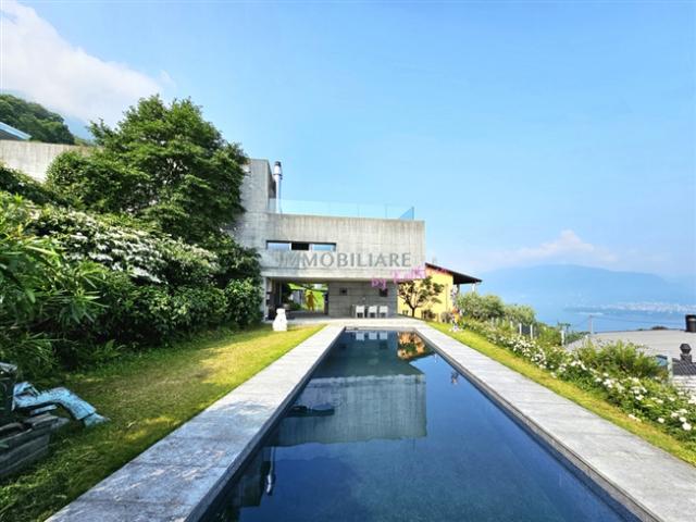 Villa mit Panoramaseeblick, Garten und nachhaltiger Ausstattung