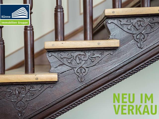 Villa mit Parkähnlichem Grundstück, ZFH, Garagen und Baugrundstück