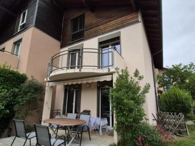 Villa mitoyenne de 6,5 pièces, env. 186 m2