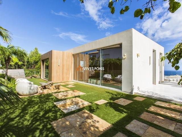 Villa moderna con vistas al mar, junto al parque natural del. 279m² Dénia