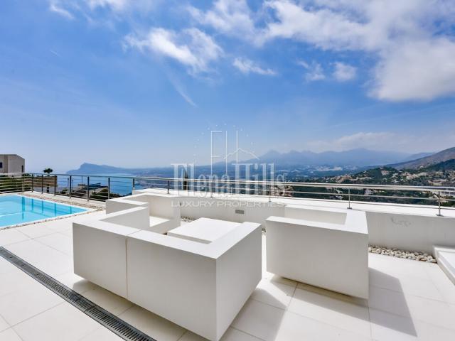 Villa Moderna con impresionantes vistas en Altea Hills