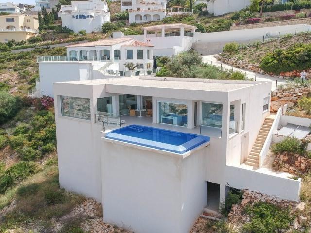 Villa moderna de obra nueva en venta en Cumbre del Sol. Con. 282m² Benitachell