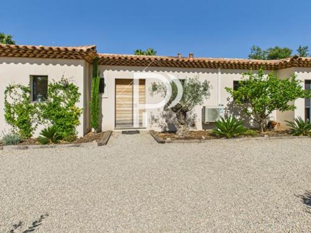 Villa moderne au Plan de la Tour