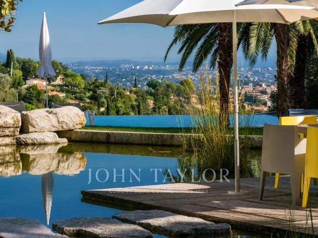 Villa moderne avec vue mer et montagnes 337m² Vence