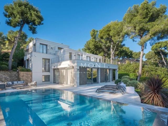 Villa moderne avec vue mer magnifique