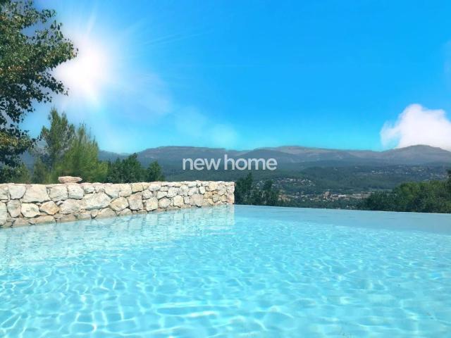Villa moderne avec vue panoramique 209m² Tourrettes