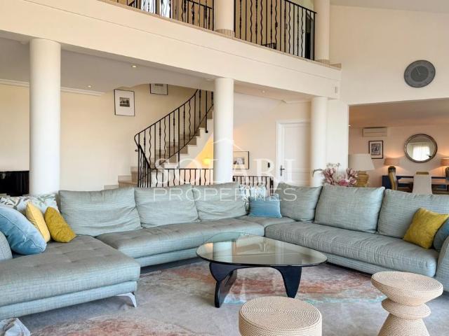 Villa moderne à Théoule sur Mer 13 personnes – location saisonnière avec piscine chauffée