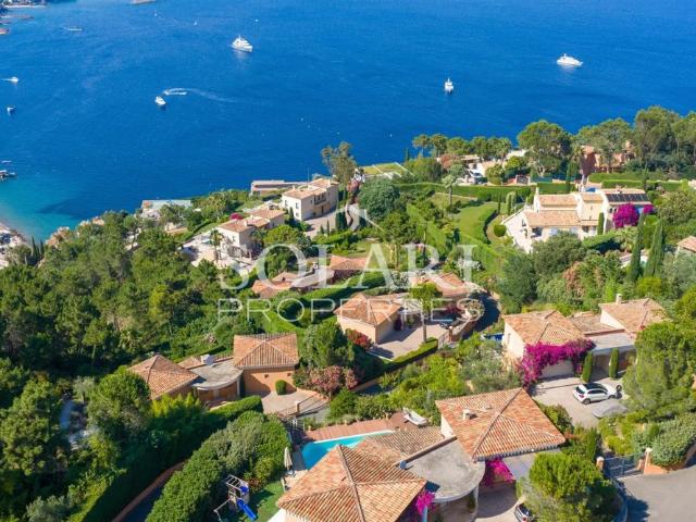 Villa moderne à Théoule sur Mer 13 personnes – location saisonnière avec piscine chauffée