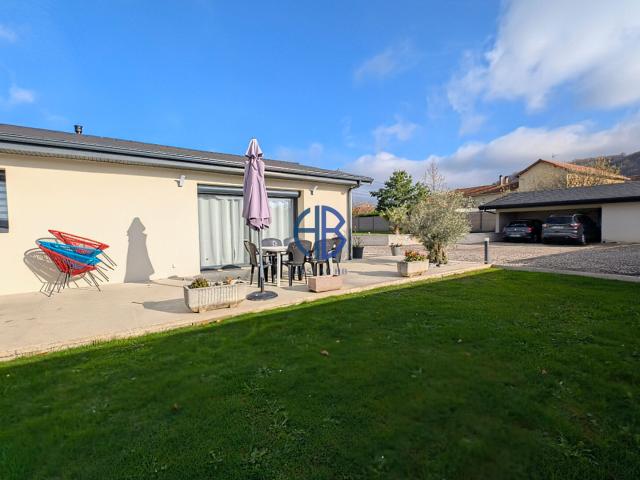 Villa moderne de plain pied ? 5 pièces ? 4 chambres ? 147 m2 ? Terrain 1 244 m2