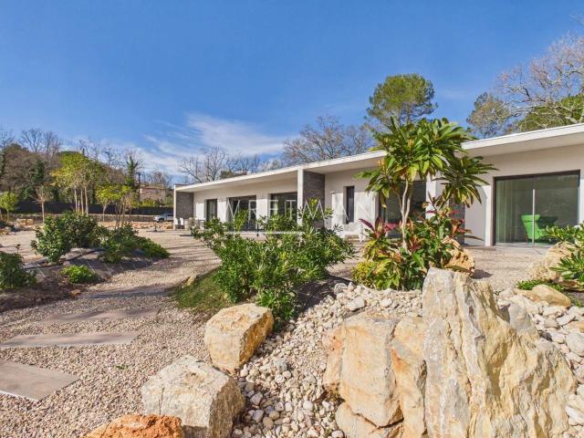 Villa Moderne De Plain Pied Fayence 203m² Fayence