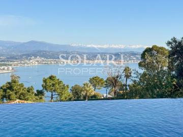 Villa moderne haut de gamme à Théoule sur Mer – Location saisonnière avec piscine 10 personnes