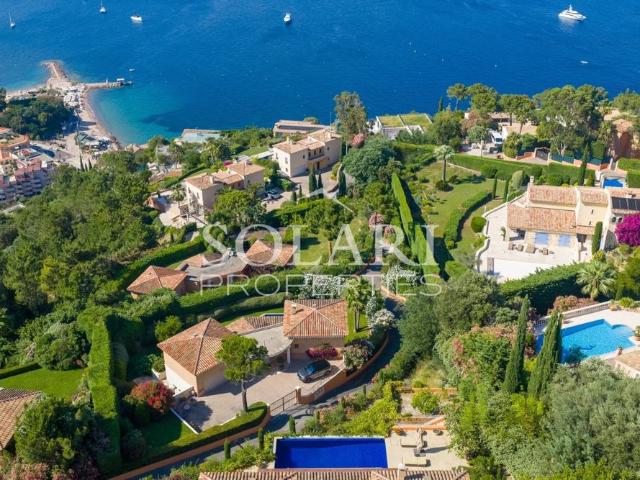 Villa moderne haut de gamme à Théoule sur Mer – Location saisonnière avec piscine 10 personnes
