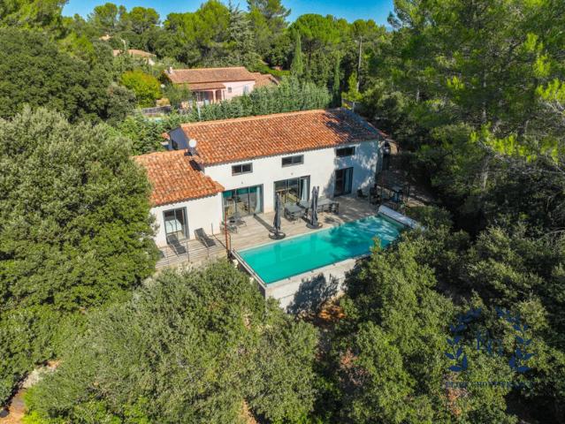 Villa moderne 300 m² – 7 chambres – Piscine – Provence Ve