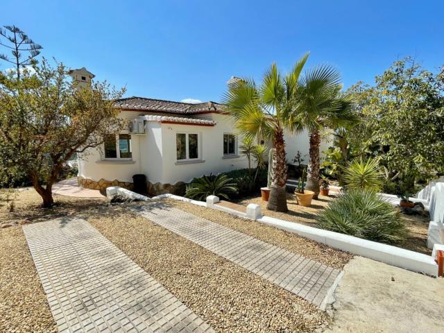 Villa Muy Bien M Maintenance Y Equipada 162m² Jalon