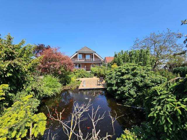 Villa near Berlin | 10 rooms | 4 baths | Wi Fi.