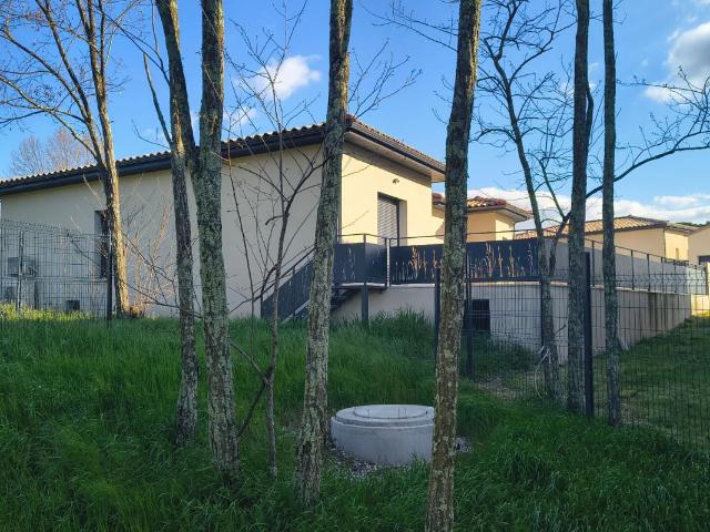 VILLA neuve 3 CH avec piscine,Vallon Pont D Arc 4 pièce s 106.78 m2 trés belle prestation proche centre ville