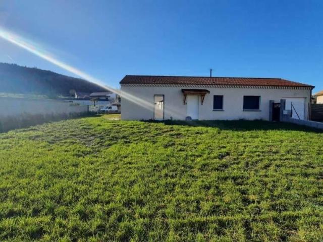 Villa neuve 3 chambres avec terrain proche autoroute FELINES