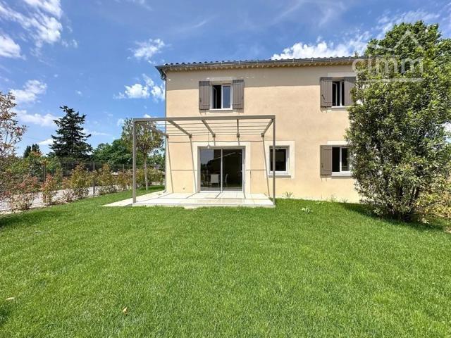 Villa neuve avec garage