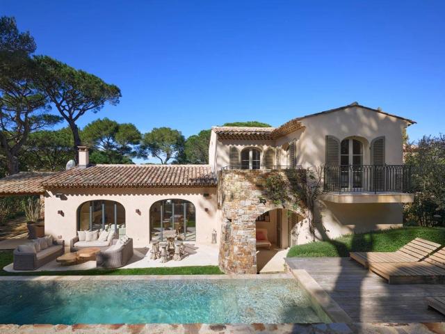 Villa neuve dans un domaine privé à Saint Tropez, à deux pas. 285m² Saint Tropez