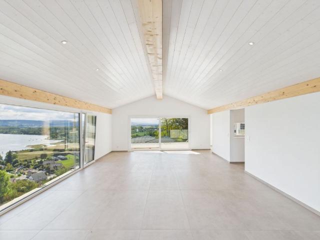 Villa neuve de 7,5 pièces avec vue panoramique sur le lac de Morat