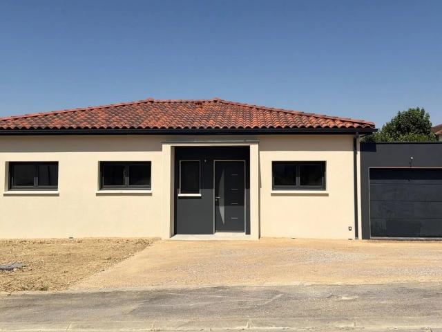 Villa neuve RE 2020 – 130 m² – 4 chambres – Au calme
