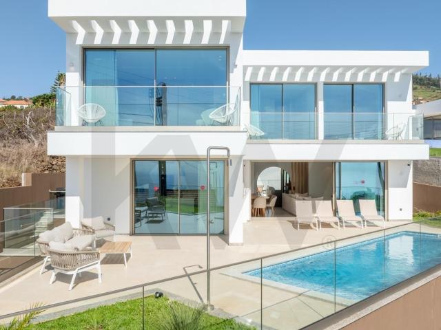 VILLA NEVES | PISCINA AQUECIDA | VISTA MAR | SMART HOME