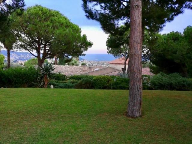 VILLA NICE GAIRAUT VUE MER DANS UN DOMAINE RESIDENTIEL SECURISE