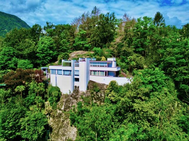 ADLERNEST VILLA. BESONDERE LIEGENSCHAFT FÜR BESONDERE PERSÖNLICHKEITEN
