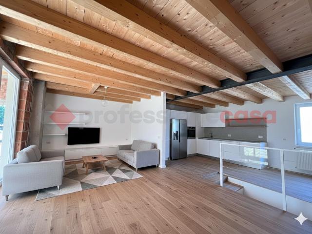 Villa nuova a Roveredo di Guà