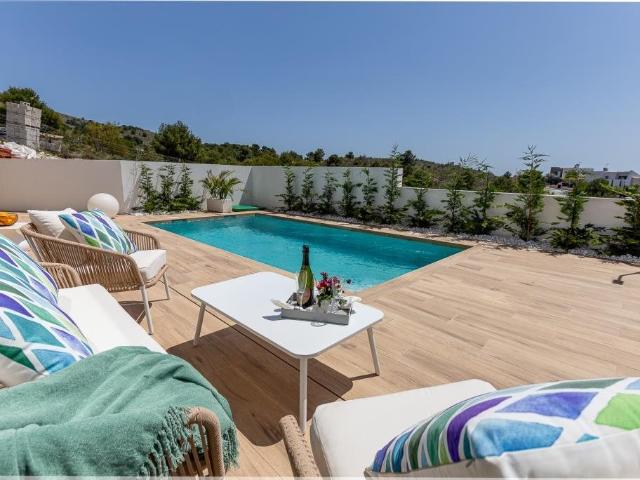 Villa Nueva con Piscina en Finestrat – Vistas al Mar y la Mo. 202m² Benidorm