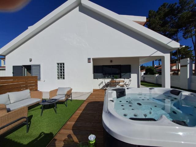 Villa Ocean Waves, 4 bedrooms, Jacuzzi