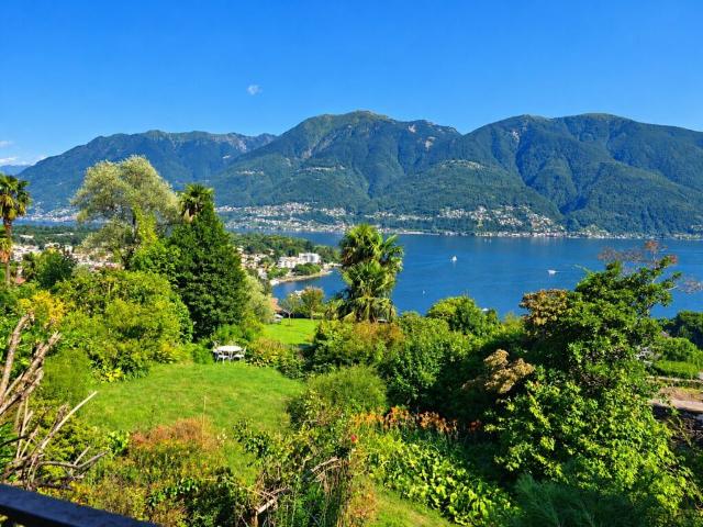 Villa Panorama mit Gästehaus und Traumseesicht