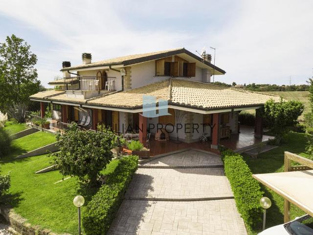 Villa Panoramica vista mare 430m² Cerveteri