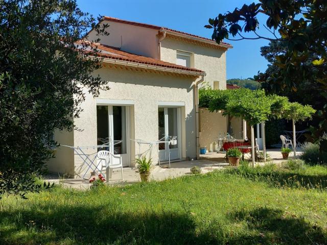 Villa Paisible sur grand parc Arboré. 194m² Lamalou les Bains
