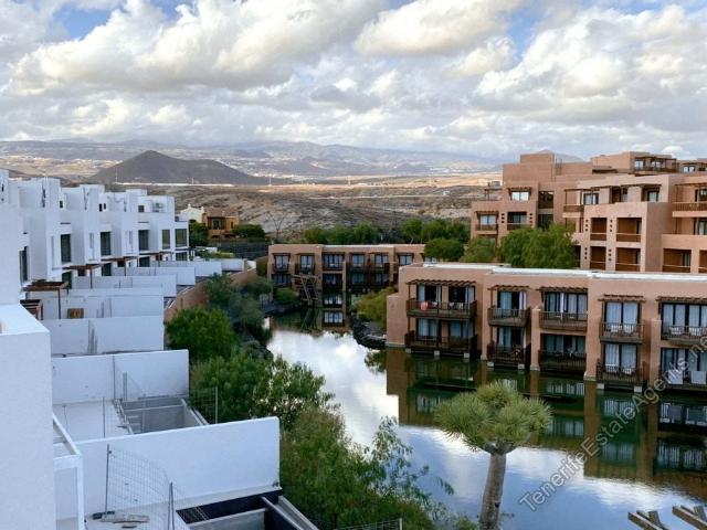Villa pareada de lujo de 3 dormitorios en venta en San Blas. 215m² Golf Del Sur