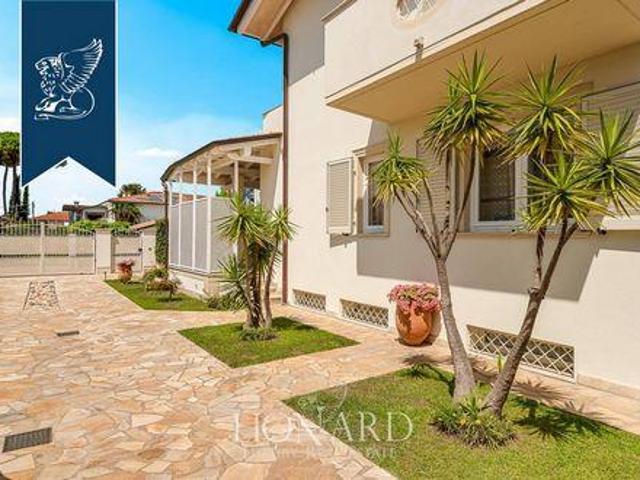 Villa Pietrasanta Lucca DS96318718