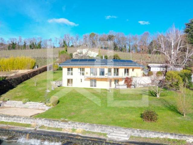Villa pieds dans l'eau Cosy et Lumineuse