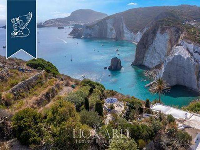 Villa Ponza Latina DLS95443701