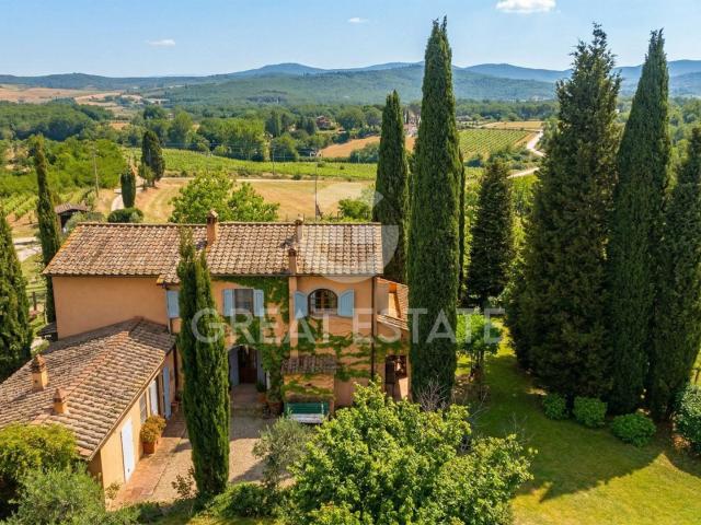 Villa Pogino 293m² Bucine