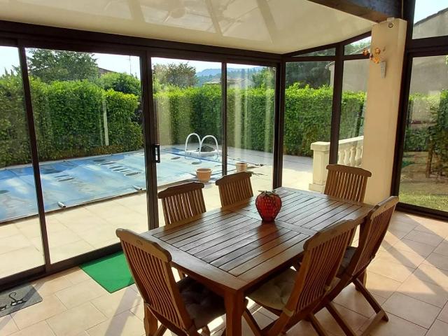 Villa plain pied avec piscine