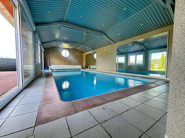 Villa Plain pied avec piscine intérieure