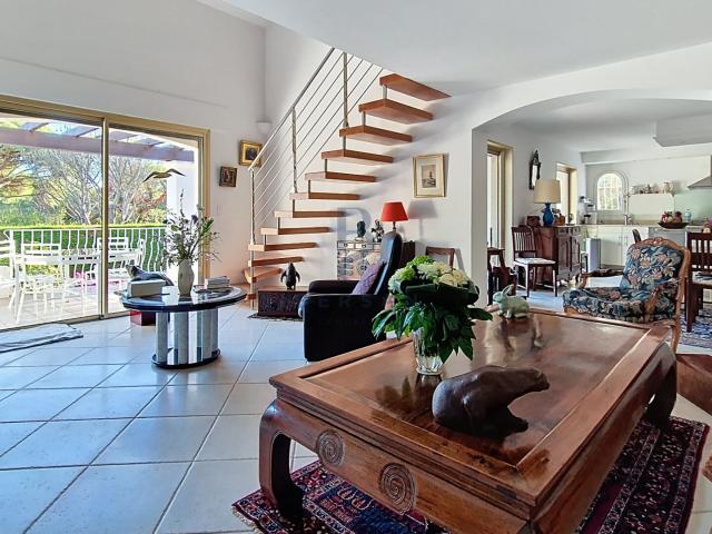 Villa Plain Pied Quartier Valescure Saint Raphaël, Proche De. 140m² Saint Raphaël