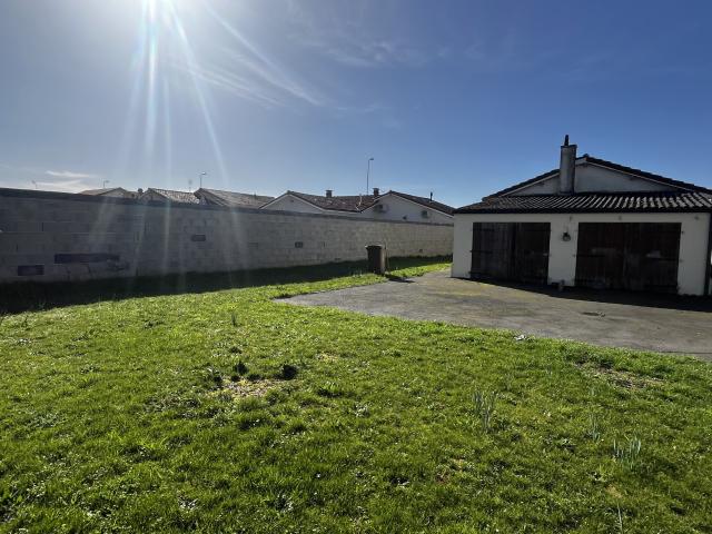 VILLA PLAIN PIED/ PAU / 3 CHAMBRES / DOUBLE GARAGE