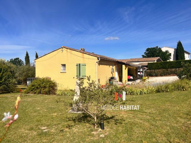 VILLA PLAIN PIED SUR 1209 M2